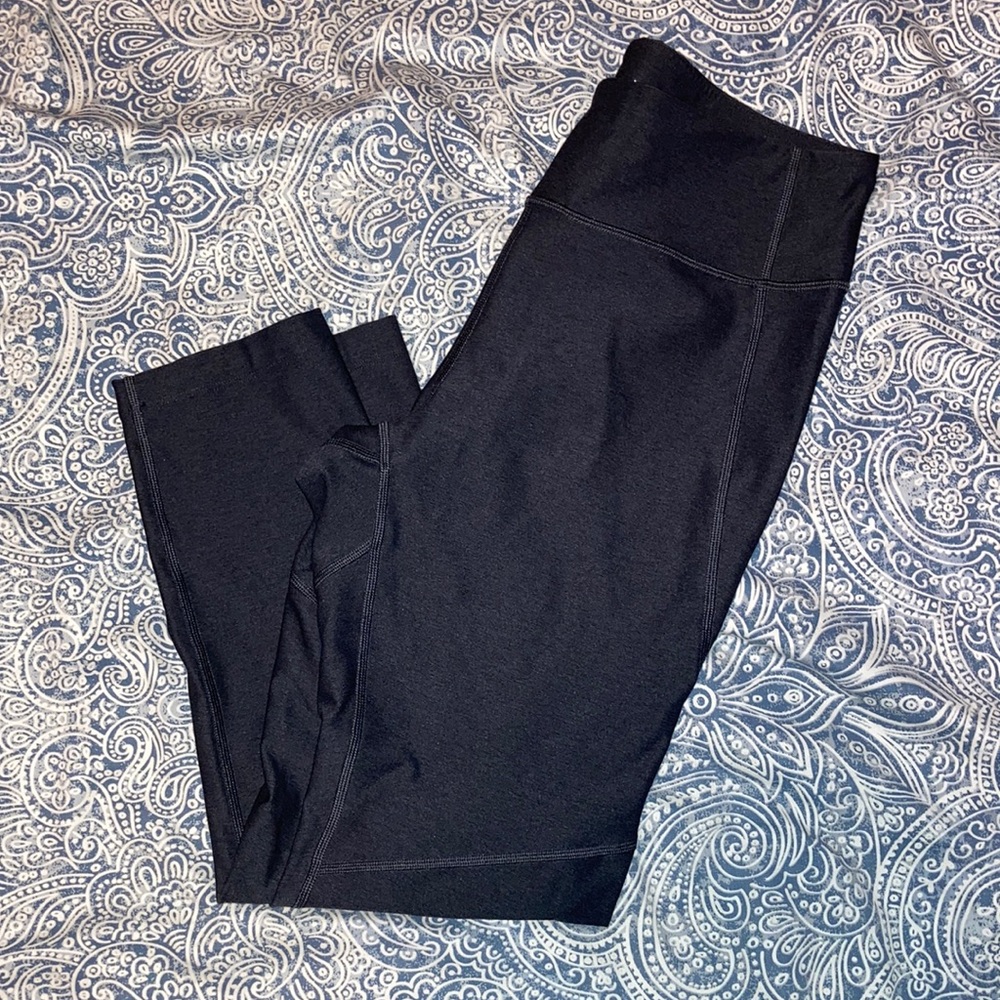 Outdoor Voices Dark Grey Capri Leggings Size Large